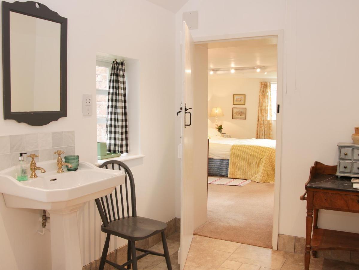 Wolvesacre Mill Cottage Уитчерч Экстерьер фото