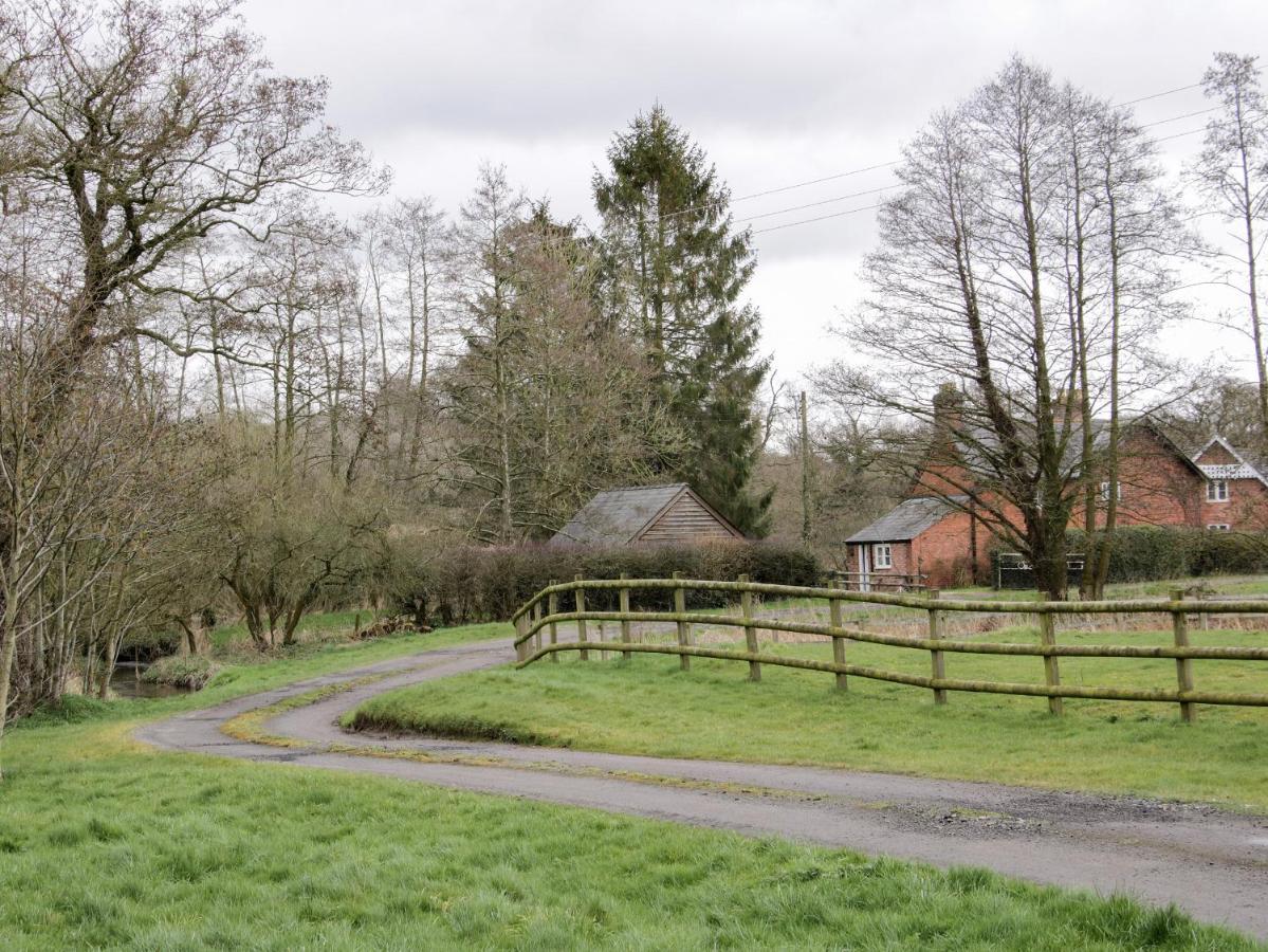 Wolvesacre Mill Cottage Уитчерч Экстерьер фото